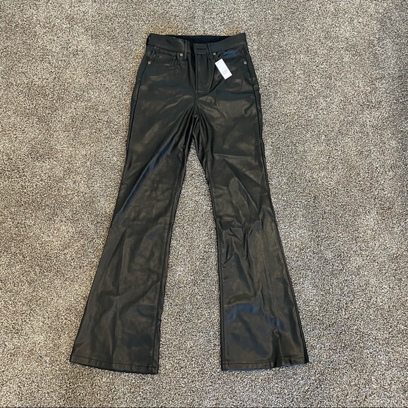 GAP Mid Rise Baby Boot Jeans - Picture 2 of 6